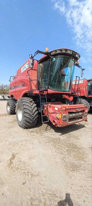 Комбайн Case IH 5140 з жаткою CASE IH 3020 TERRAFLEX (7.6м)