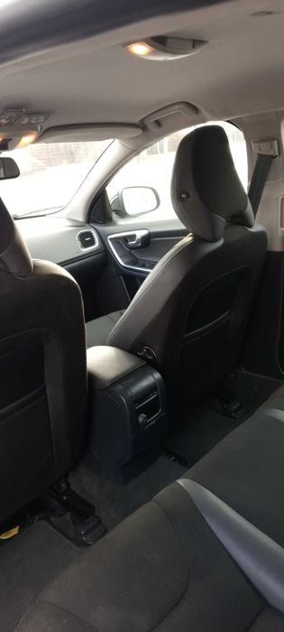 Продам Volvo v-60   2012 року