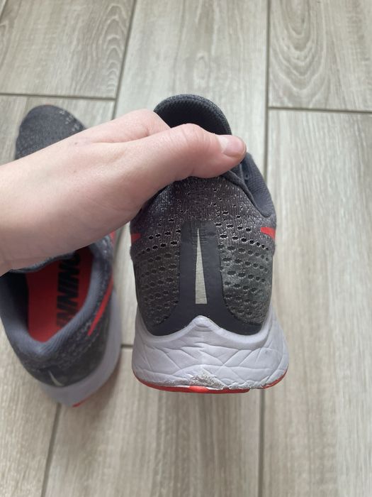 Продам кросівки Nike
