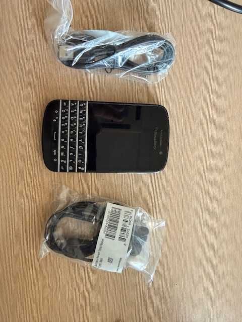 Telefon  Blac BERRY Q10