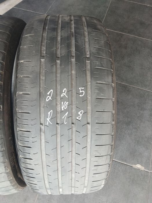 2 pneus 225 40 r18 Continental