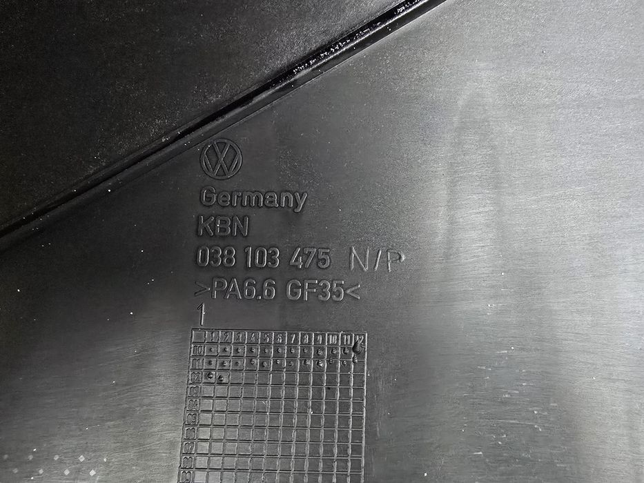 Крышка клапана кришка клапанів VW PASSAT B5 1.9 TDI   038103469R