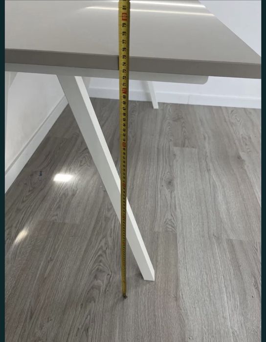 Secretária IKEA TROTTEN 160x80 (oferta da cadeira)