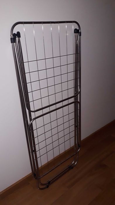 Estendal de Chão para Roupa