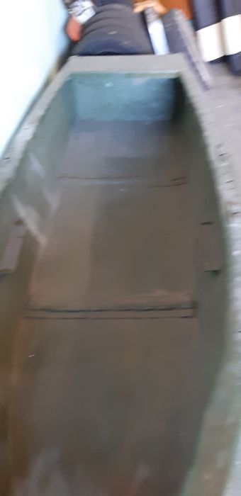 продам лодку пластик.