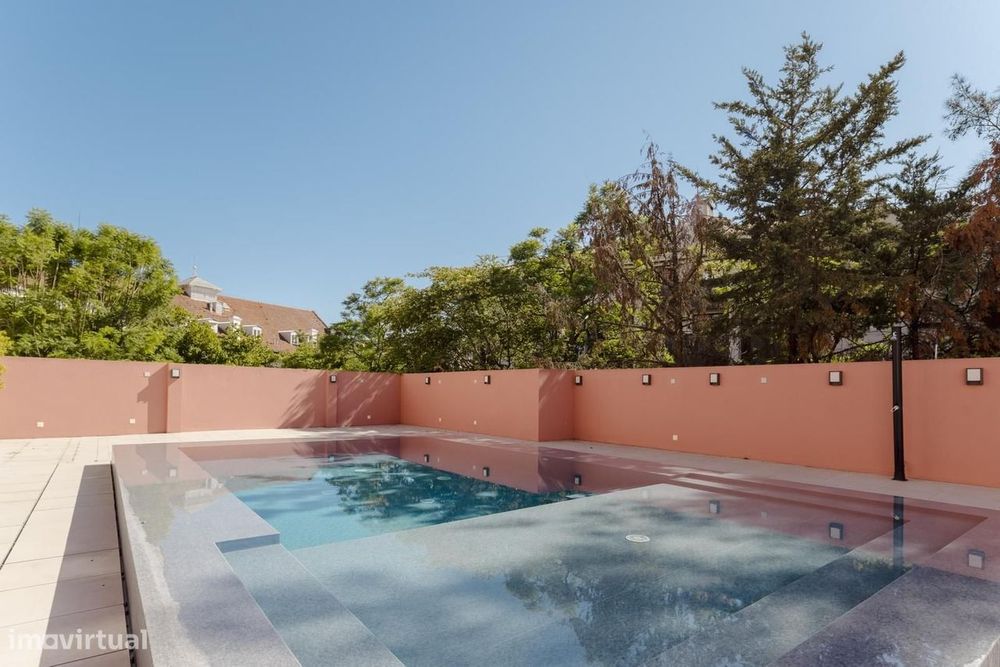 Penthouse T5 com vista, Campo Mártires da Pátria, Lisboa