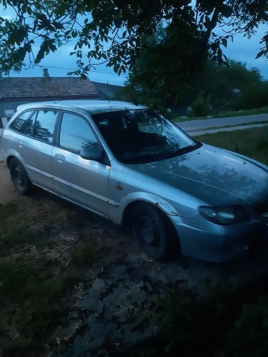 Мазда 323F 2.0 дизель 2003 год