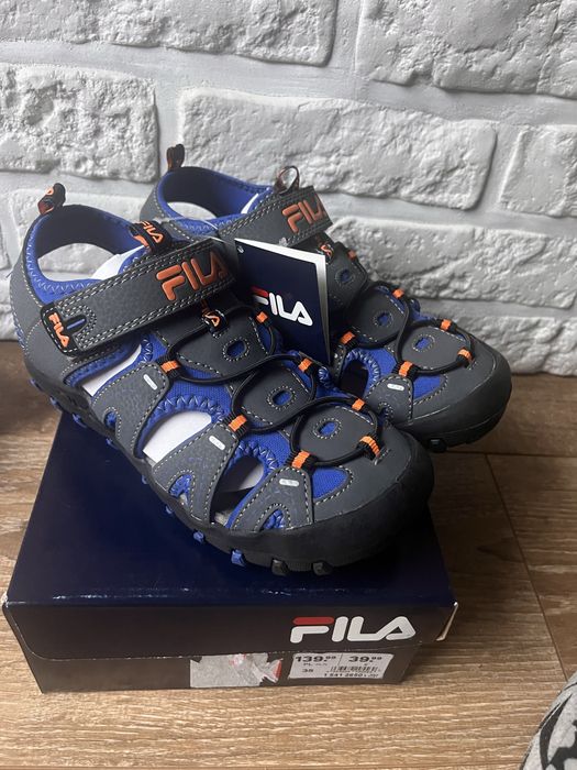 Sandały pelne Fila roz 35 Nowe