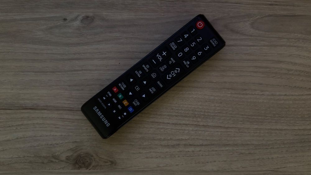 Televisão Samsung 40" KU6000 Smart 4K UHD TV
