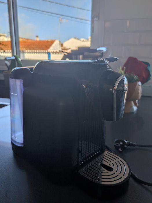 Máquina Café Delta Qool Automática Preta NOVA