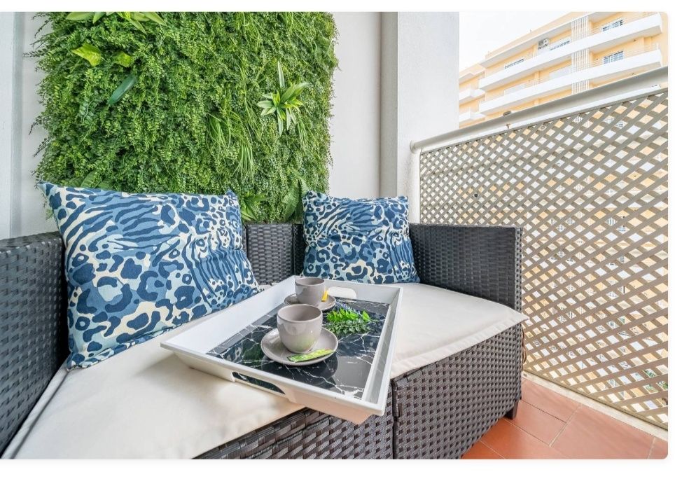 T1 com piscina e ar condicionado