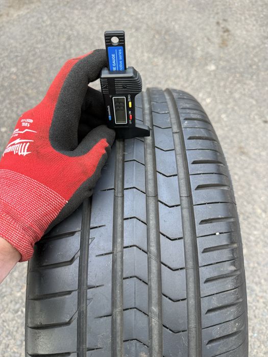 Opony letnie 215/50R18 Vredestein
