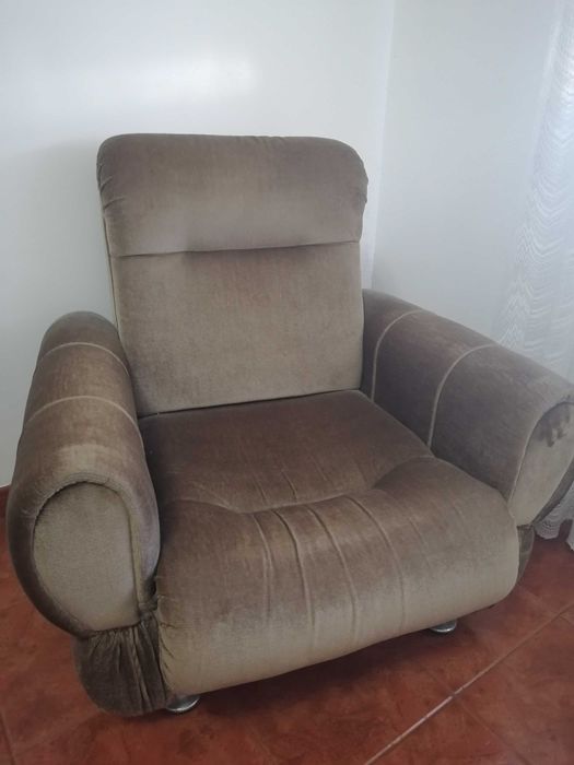 Sofá individual de veludo verde seco