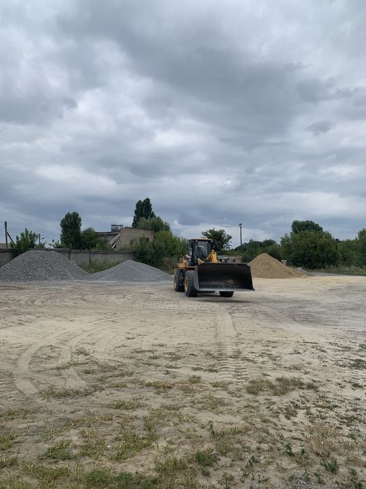 Щебінь, пісок, гранвідсів, цемент