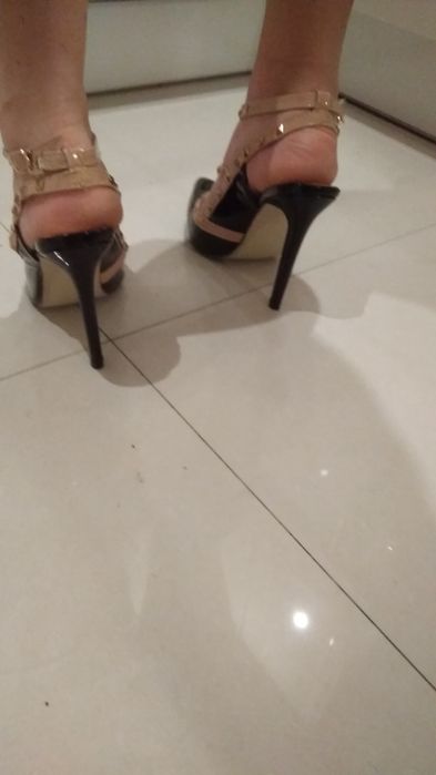 Obuwie damskie na szpilce