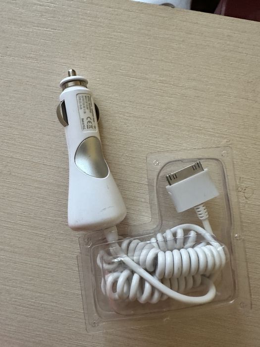 Зарядне для авто для iphone 3g/3gs/4s/4/ipod/ipad cellular line