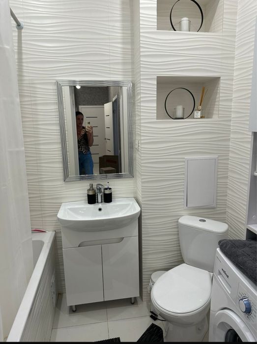 Люксова 2 кімнатна квартира. Центр. Вул В. Перспективна /шевченко