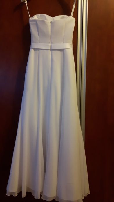 Elegancka suknia ślubna