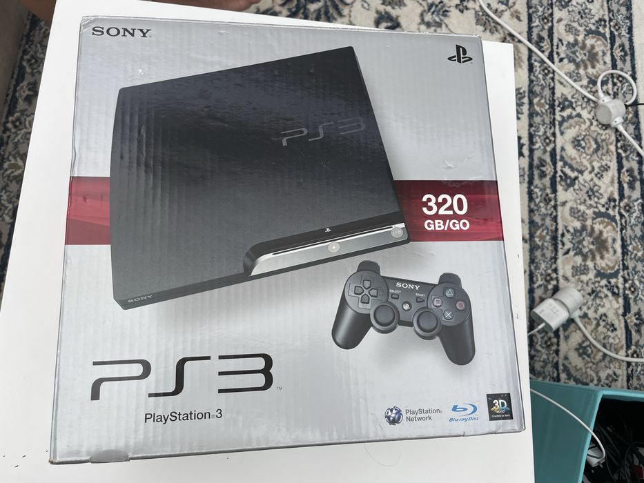 Ps3 Completa + 2 comandos + 1 Jogo