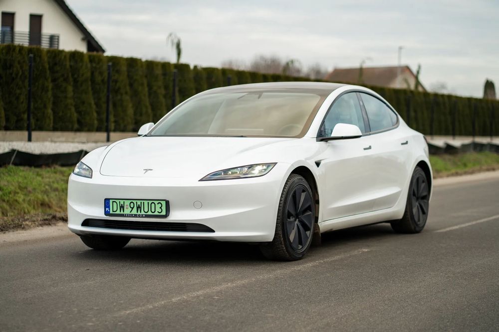 Tesla Model 3 Tesla Model 3 Highland 2024 Long Range AWD stan idealny salon Polska