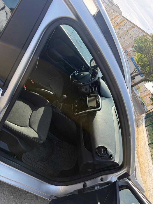 Renault Clio 2014 - Muito económico