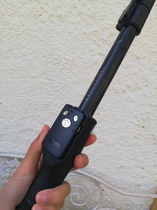 Selfie Stick com controle remoto Bluetooth