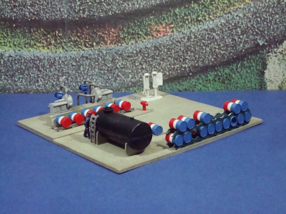 Kibri H0 - Centro de Enchimento de Barris de Óleo / Usado