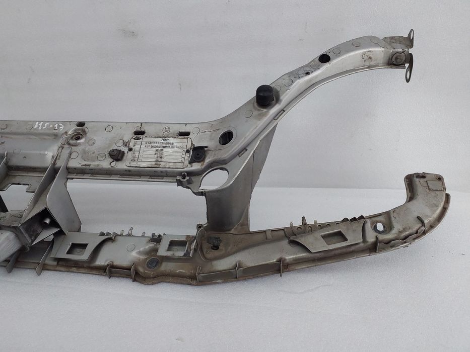 Frente em fibra ou chapa FORD Focus I Carrinha (DNW)