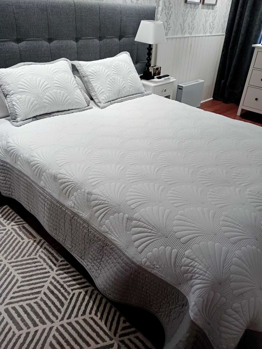 Colcha branca para cama casal