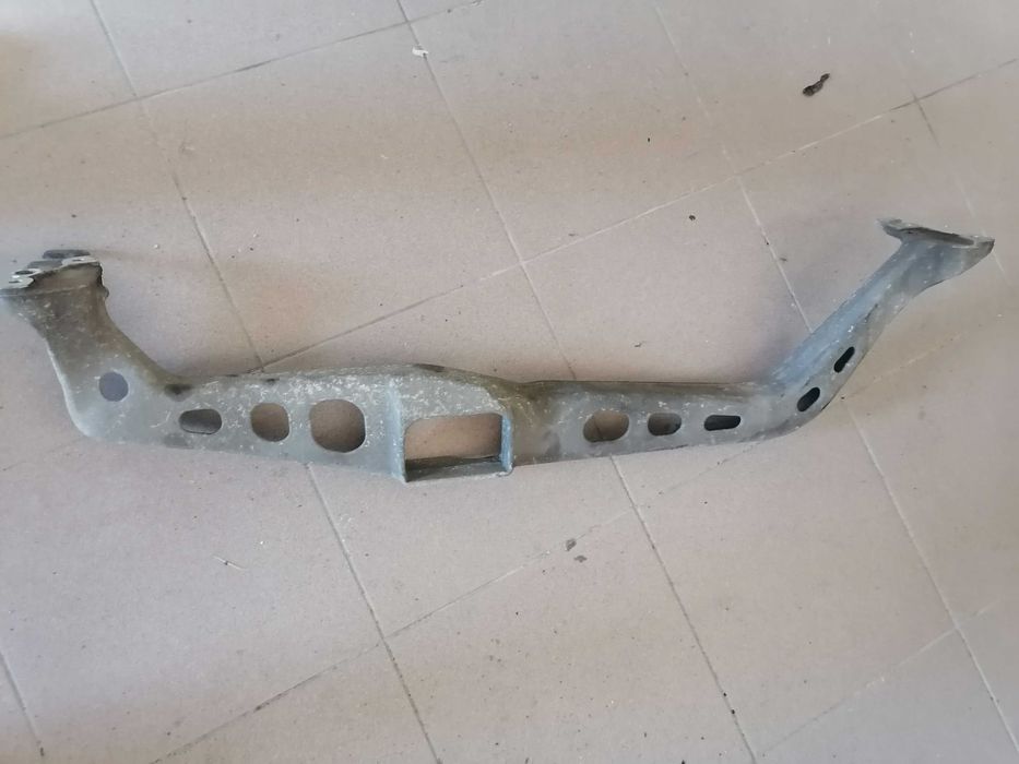Belka Łapa Mocowanie Wspornik Silnika Audi A4 B8 A5 A6 C7