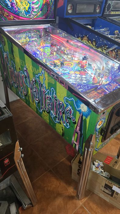Vendo , alugo,  flippers,  matrecos,  máquinas setas , máquinas box
