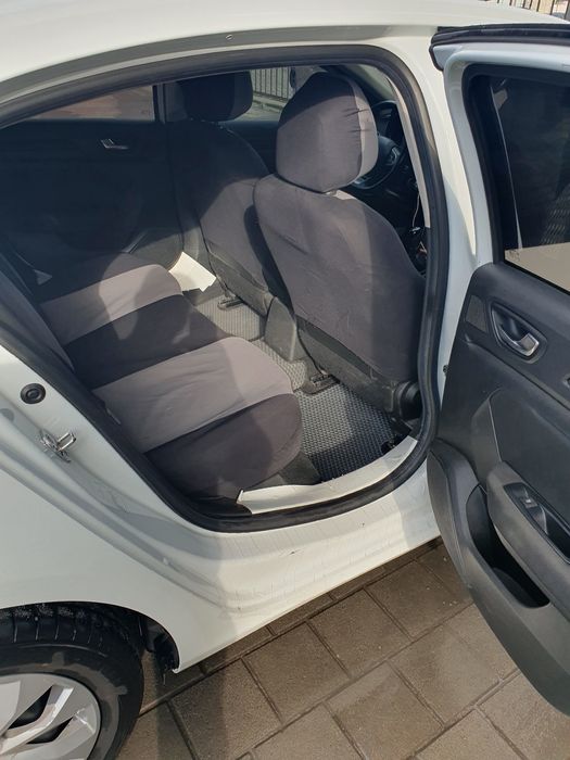 Автомобіль Рено Меган 4