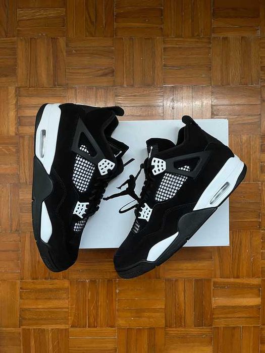 Jordan 4 Retro White Thunder r.42