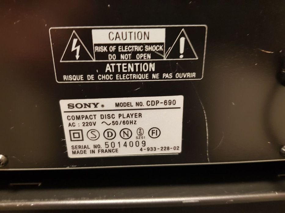 CD плеер Sony SDP-690.