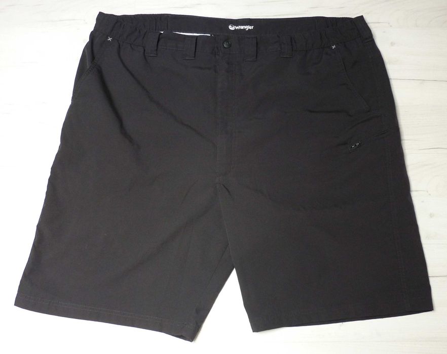 Duże lekkie męskie krótkie spodnie WRANGLER rozmiar 4XL W48 spodenki czarne z USA