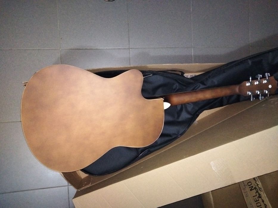 Guitarra eletroacústica cordas aço