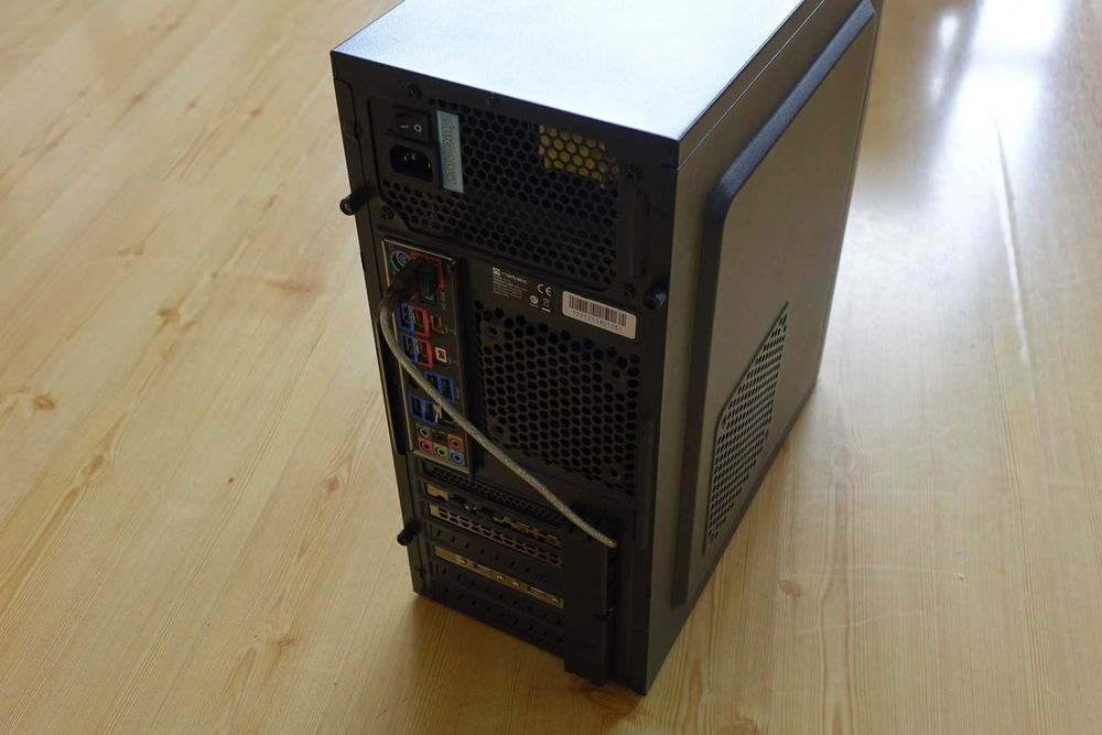 KOMPUTER PC GTX1660 OC ram 24GB i7 2600K  Fera 5 Dual