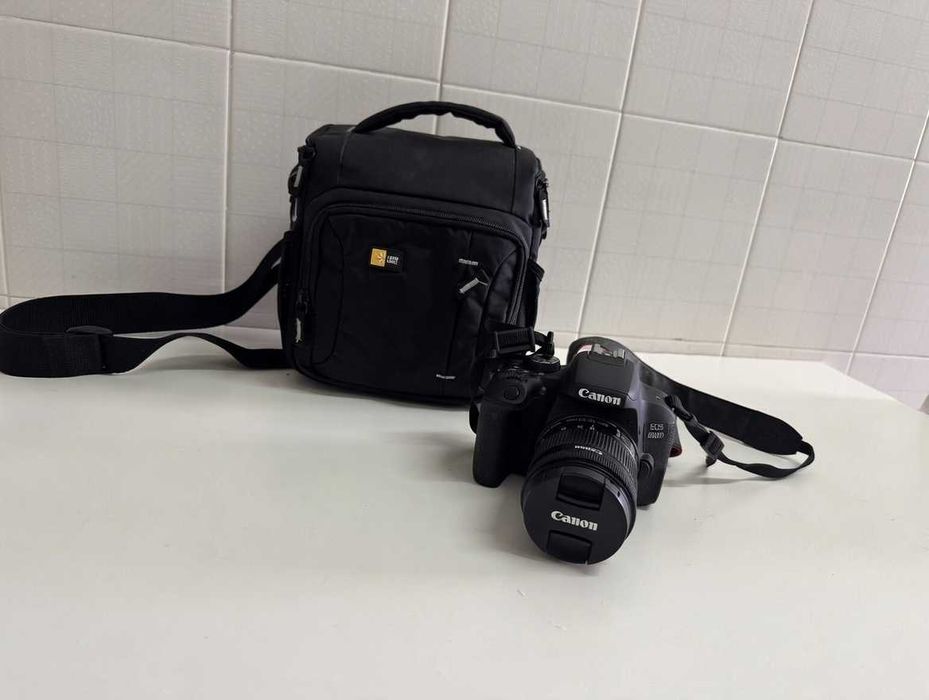 Câmara Canon EOS 800D + Objetiva 18-55 + Acessórios + Bolsa