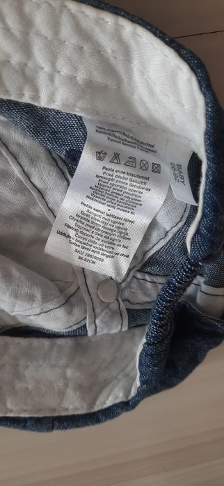 Czapeczka z daszkiem YAY ok 12 miesiecy