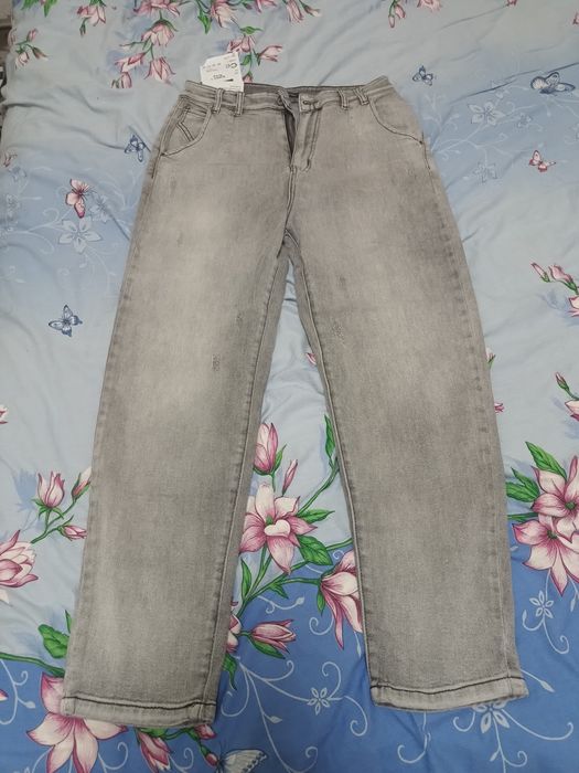 Моми джинси розмір 28