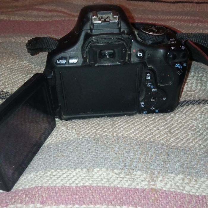 Дзеркалка Canon eos 600d + ef-s18-55mm