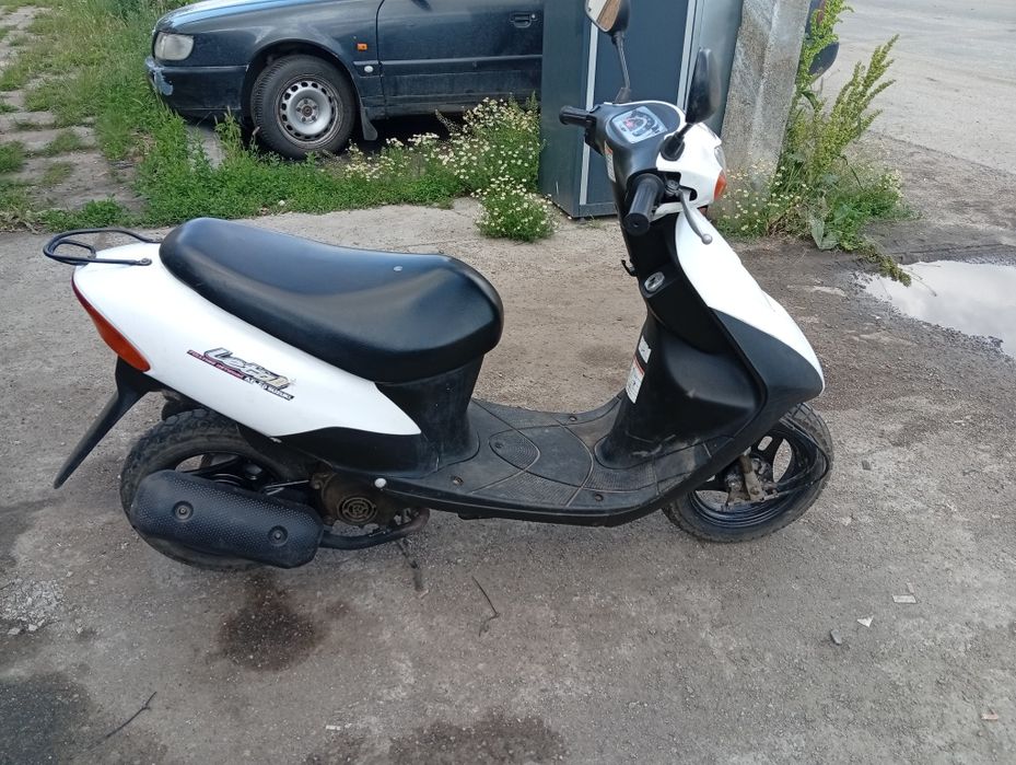 Скутер Сузукі ледс 2