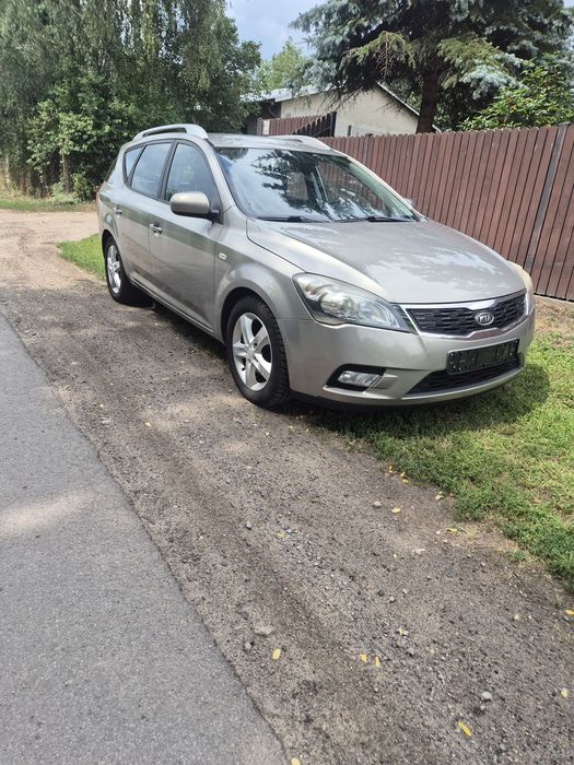 Kia Ceed 1.4 benzyna 90 km 2011 r.