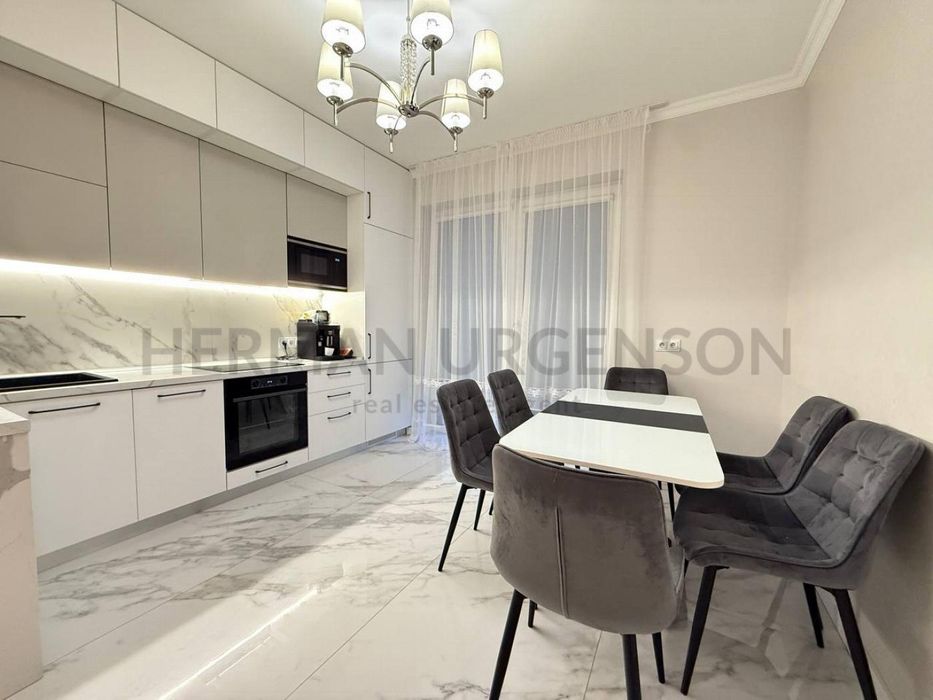 Продаж 2к квартири 55 м.кв / вул. Загорська, р-н Садовий