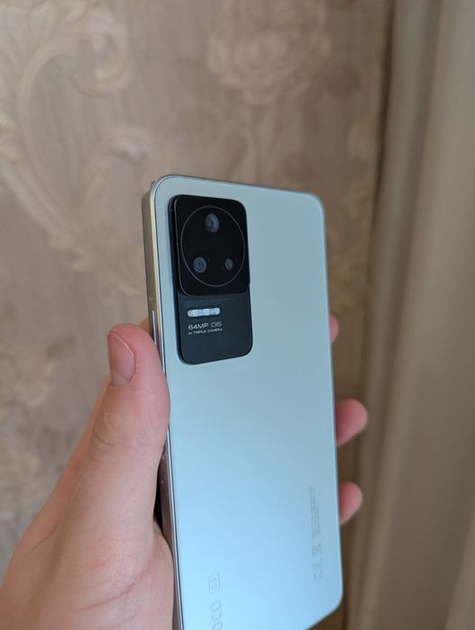 Смартфон Xiaomi Poco F4 8/256 HyperOS