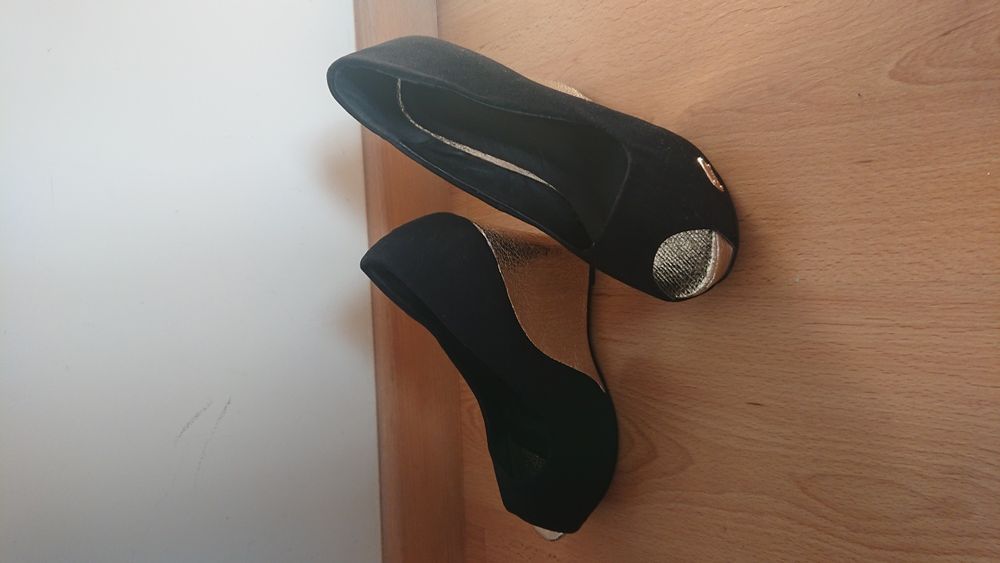 Lote de dois produtos .