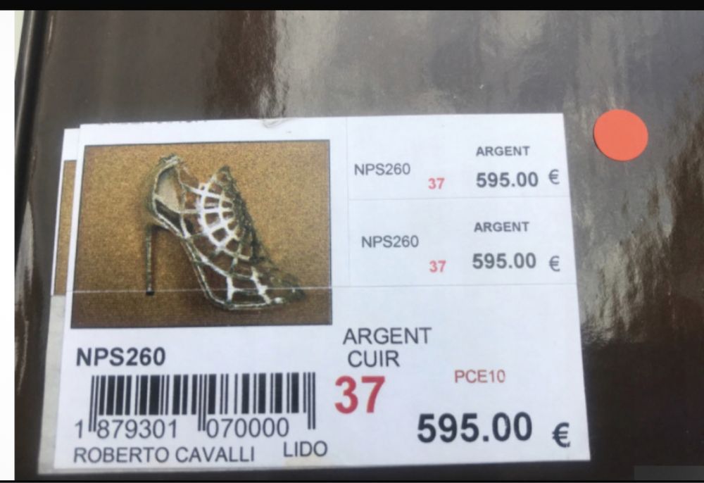 Roberto Cavalli srebrne sandałki na szpilce r 37 595 Euro