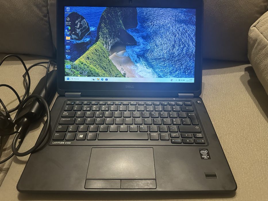 Dell 7250 em otimo estado i5 pro