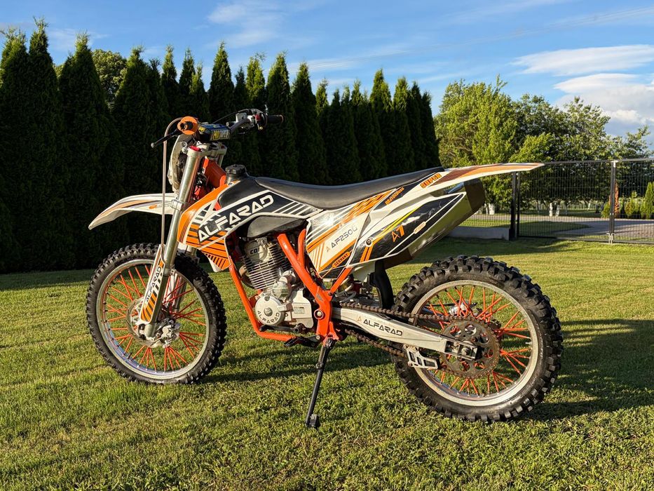 Cross Alfarad 250