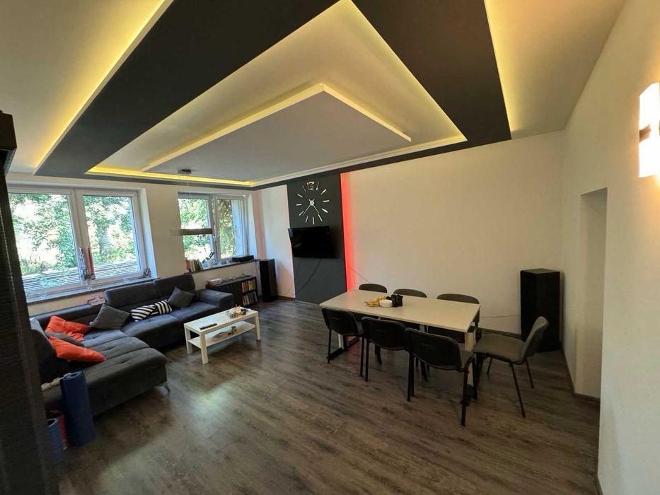 Budynek niezależny 560m2 w tym magazyn i 2 mieszkania gotowe od zaraz
